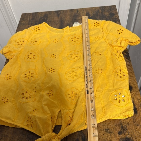 Christian Siriano Linen / Cotton Tie-Front Eyelet Shirt Top - Picture 9 of 10